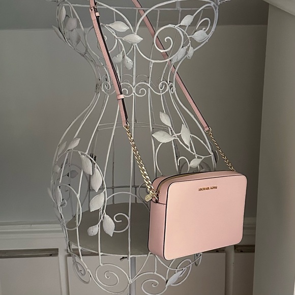 Michael Kors Jet Set Large Saffiano Leather Crossbody Bag - Powder Blush - Picture 4 of 8